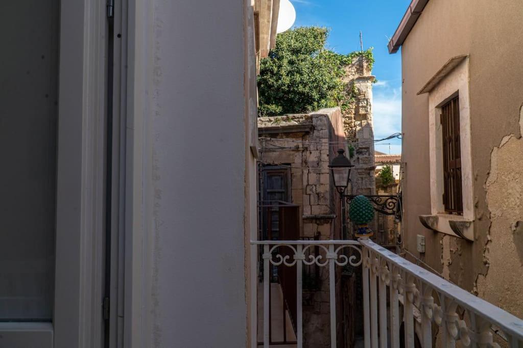 Casa Charm Rosaapartmentsortigia Siraküza Dış mekan fotoğraf